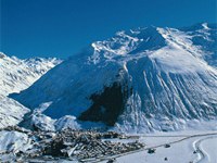 Hotelpyramide in Andermatt