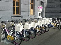 Brig bewegt Fussgänger und Radfahrer