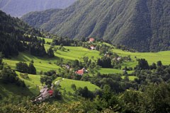 Dorfverwaltung čadrg:  Alles im Huckepack