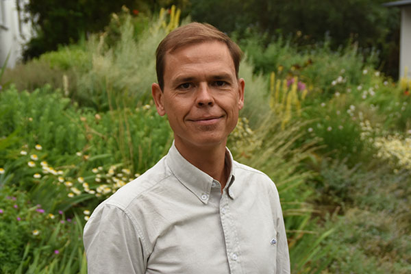 Standpunkt: Gleichstellung für Zug und Lastwagen!