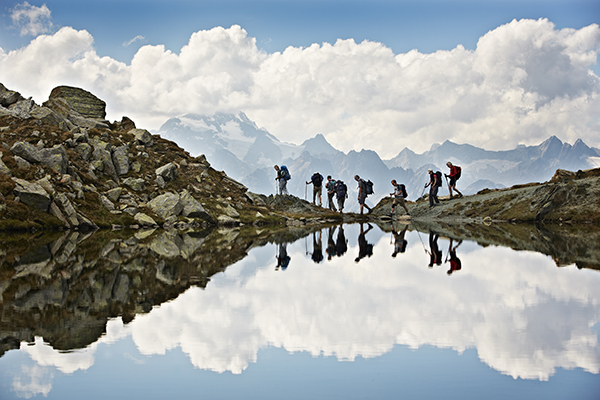 Zu Fuss durch die Alpen