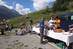 Nature-friendly tourism and connected habitats in the Rhaetian Triangle