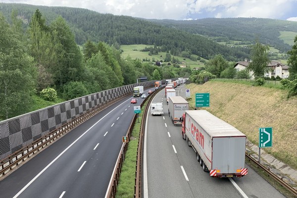 Decisione preliminare sul contenzioso relativo al transito alpino