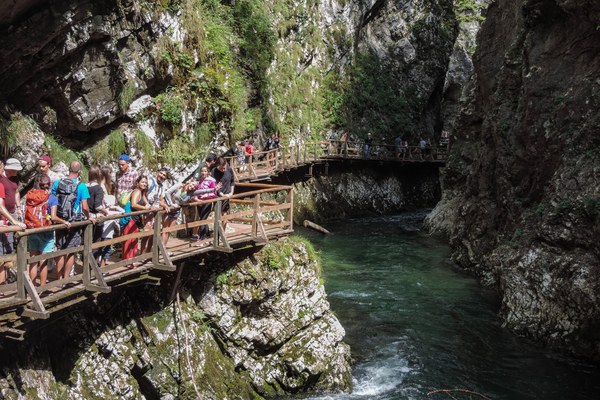 Turismo all’aria aperta come nuovo fenomeno mainstream