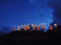 Falò nelle Alpi per un turismo sostenibile