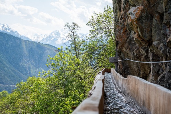 Waale, bisses, rus – rogge e canalette di irrigazione