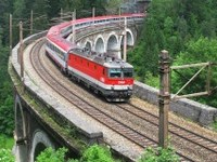 Premier coup de pelle pour le tunnel du Semmering