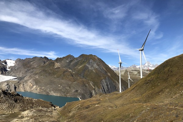 Débats autour des parcs éoliens en montagne