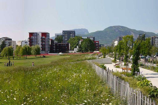 Solutions fondées sur la nature dans les communes alpines