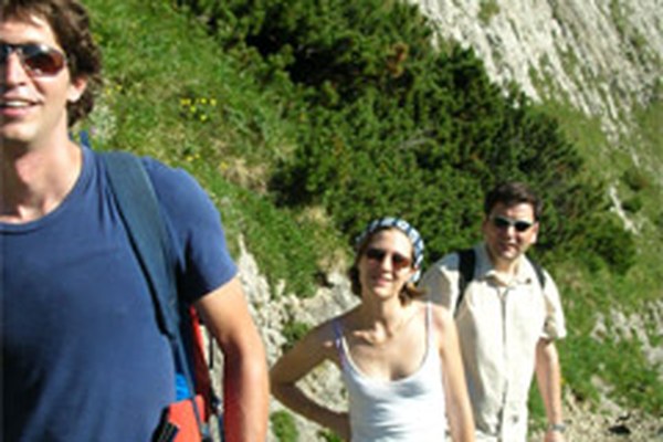 Po novih poteh za pohodnike in z njimi