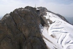 Italijansko sodišče je obsodilo uničevanje okolja na ledeniku na Marmoladi