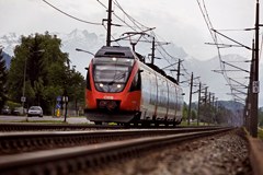 Mobilni v prihodnost - alpska mesta v iskanju podnebju prijazne mobilnosti