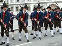 Stališča CIPRE: S polno močjo proti Bruslju? Da, a s pametnim upravljanjem!