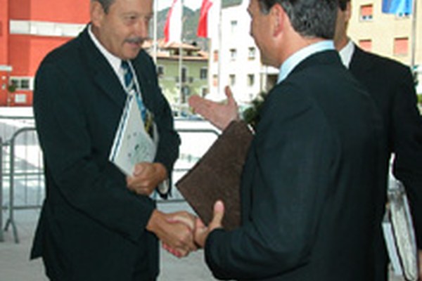 Podpis sporazuma: uradni začetek delovanja sekretariata Alpske konvencije v Bolzanu