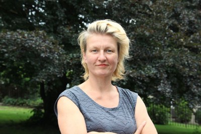 Stališče: Čas je za odpečatenje (tal)!