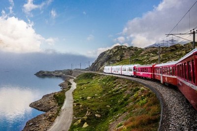 Ena vozovnica, sedem držav, 48 regij