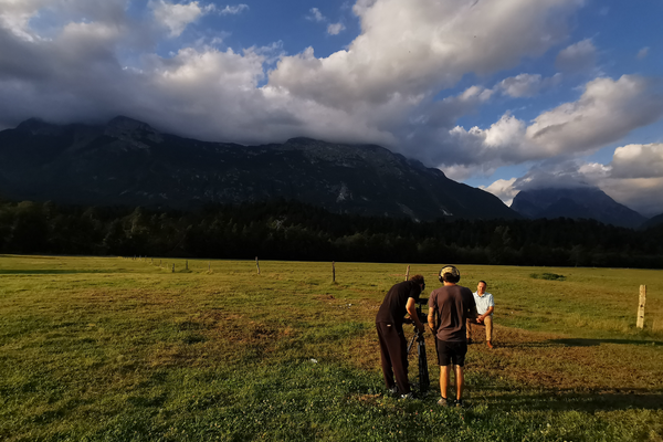 Približevanje vsebin trajnostnega razvoja in podnebnih sprememb v izobraževanje odraslih s pripravo atraktivnih videoposnetkov