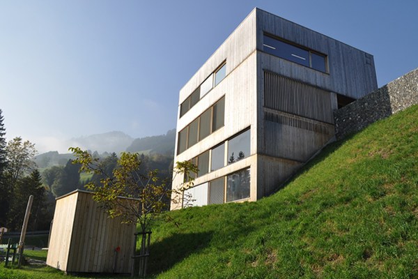 Trajnostni gradnja in prenova v praksi