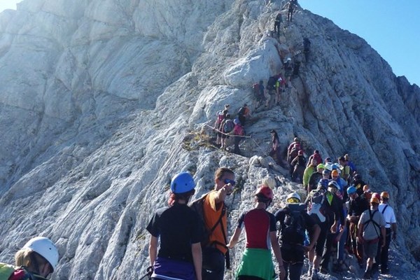 Vtisi gorske pokrajine in naši odtisi v njej