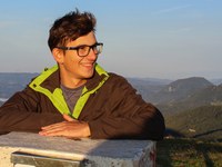 Stališče: Za javni prevoz potrebujemo alpsko vozovnico