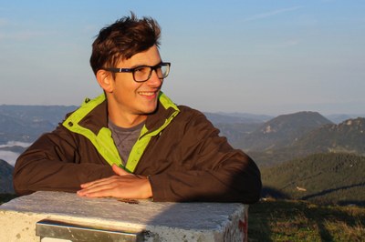 Stališče: Za javni prevoz potrebujemo alpsko vozovnico