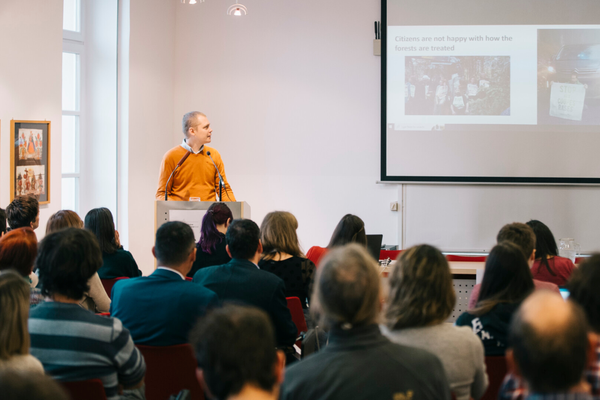Prihodnost slovenskega gozda – bo gozd zdravnik ali bolnik?